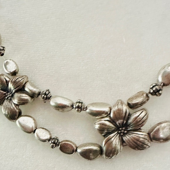 Five Delicate Flowers Silver-tone 2 Strand Necklace 16” - Picture 3 of 5